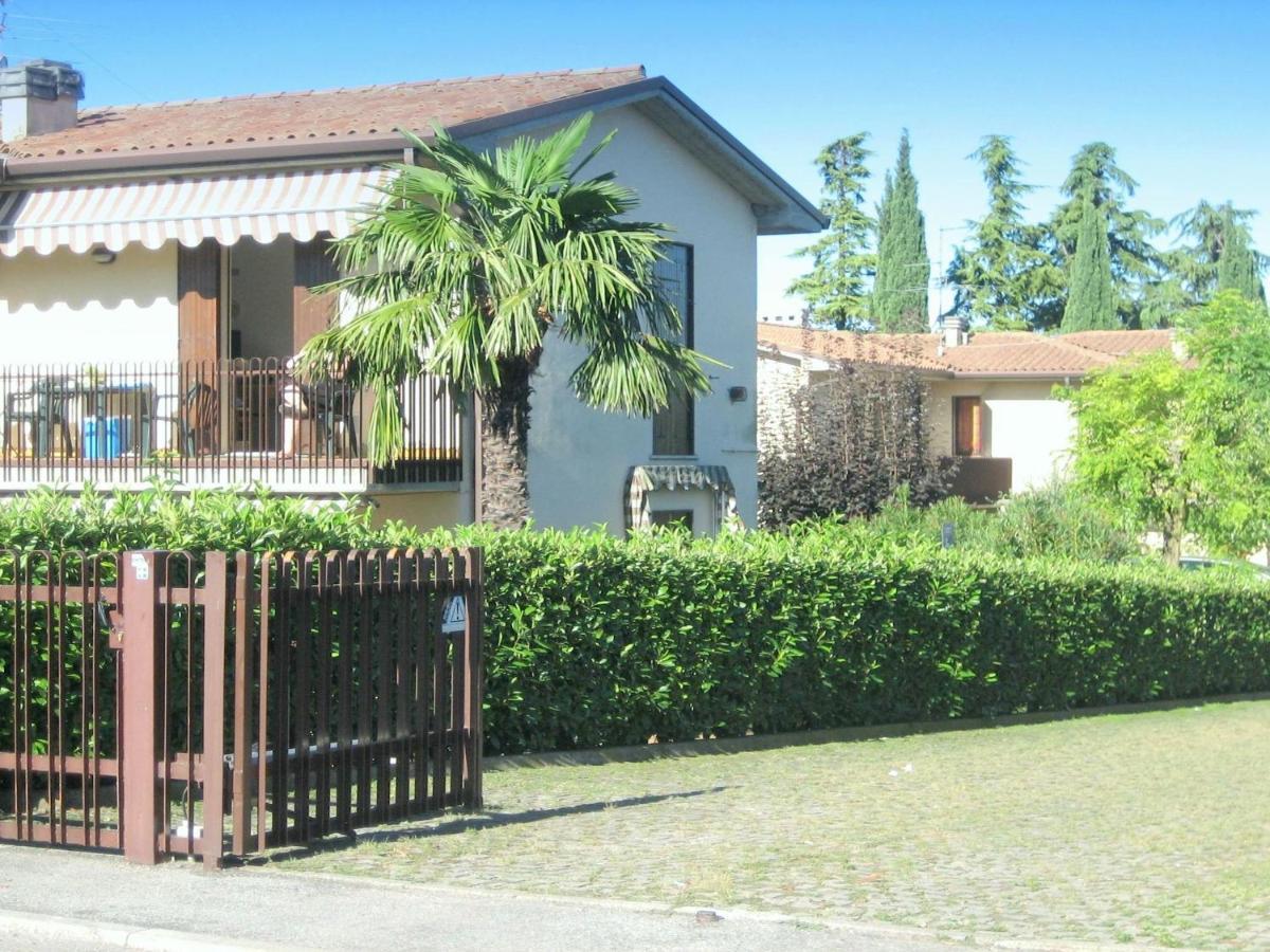 Belvilla By Oyo Enticing Holiday Home With Pool Lazise Pokoj fotografie