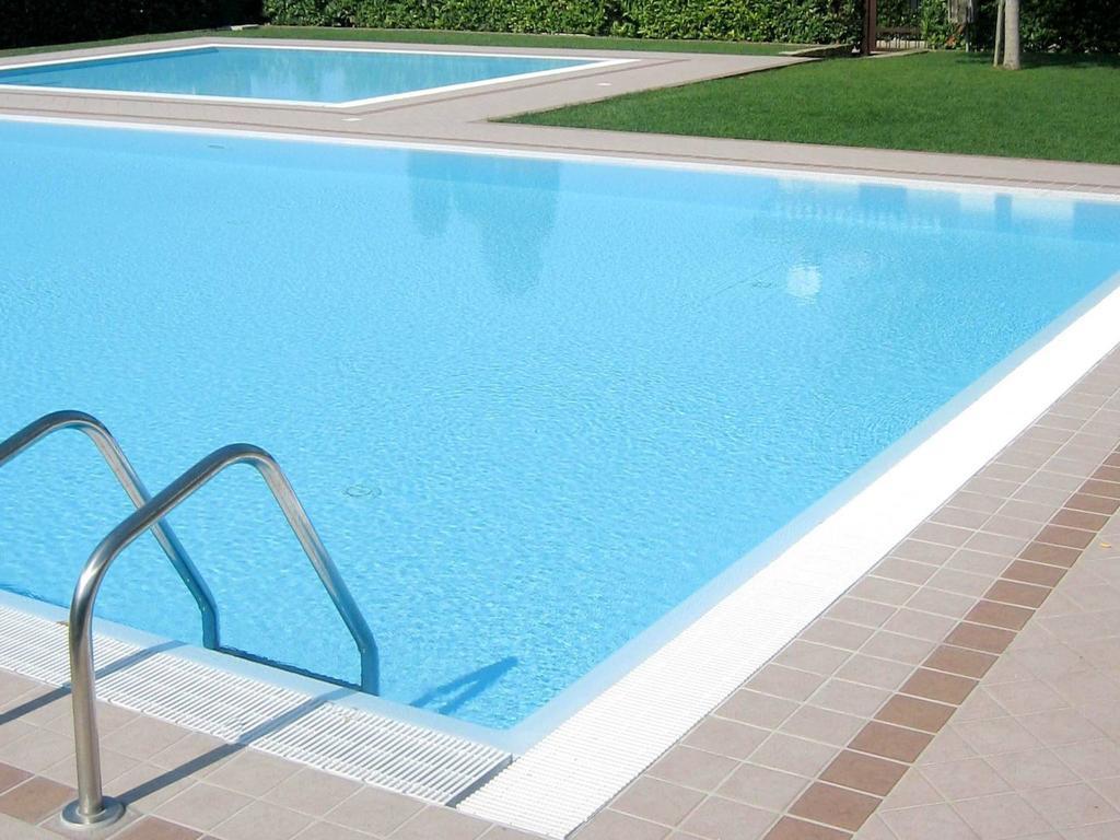 Belvilla By Oyo Enticing Holiday Home With Pool Lazise Exteriér fotografie