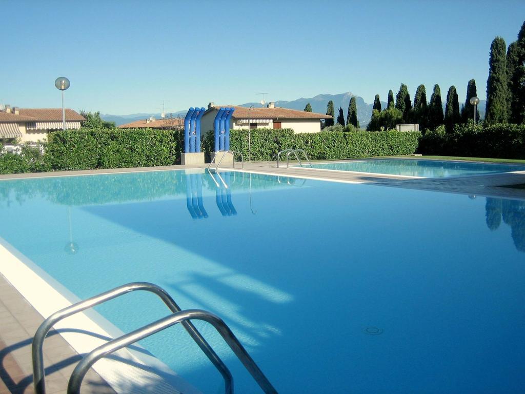 Belvilla By Oyo Enticing Holiday Home With Pool Lazise Exteriér fotografie